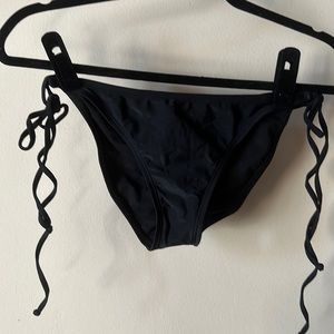 NWOT BLACK PUCKER BOOTY BIKINI BOTTOMS